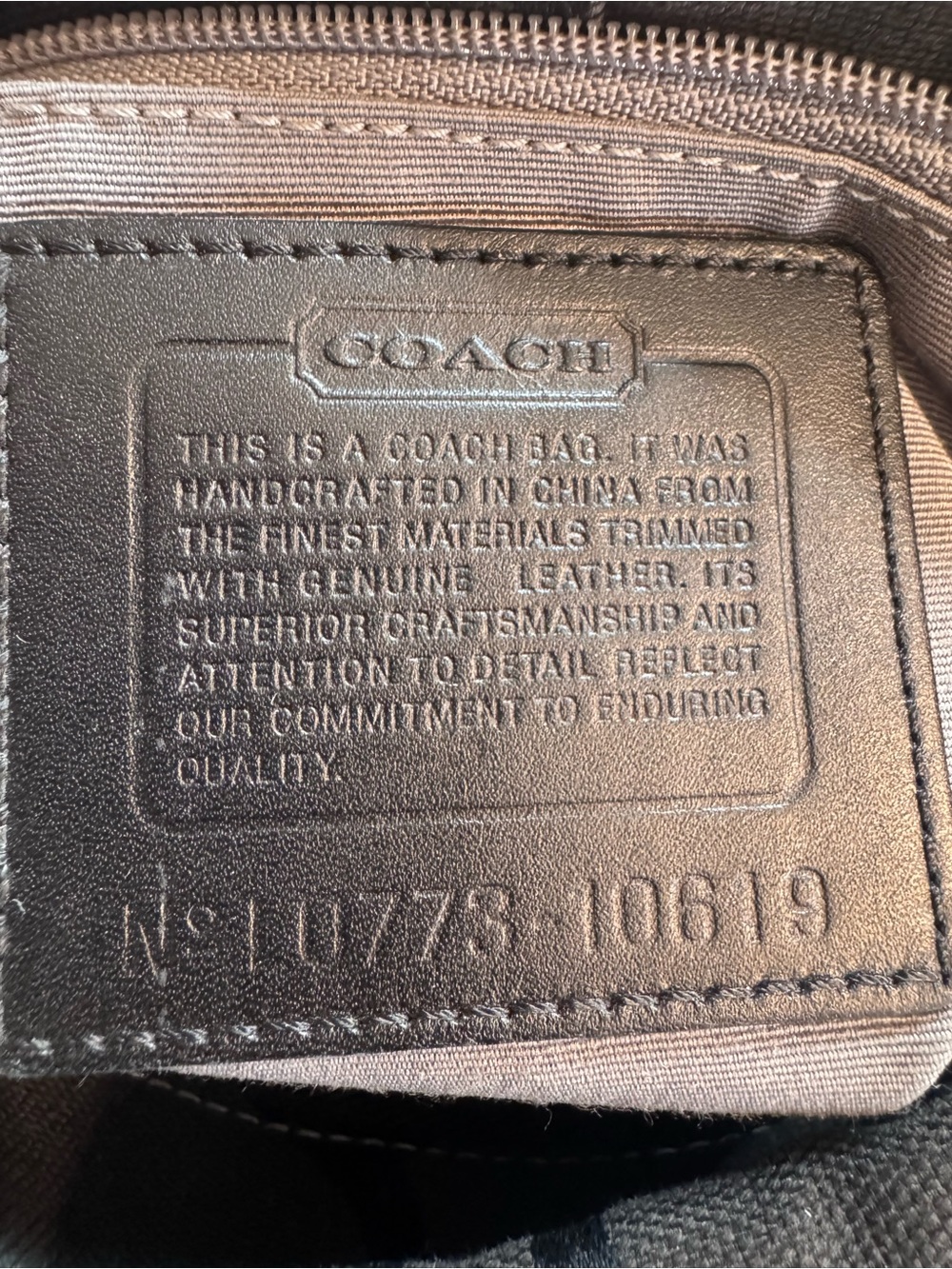 Vintage Y2K Coach Carly Black Shoulder Bag with Signature C Jacquard Pattern - Picture 2 of 8